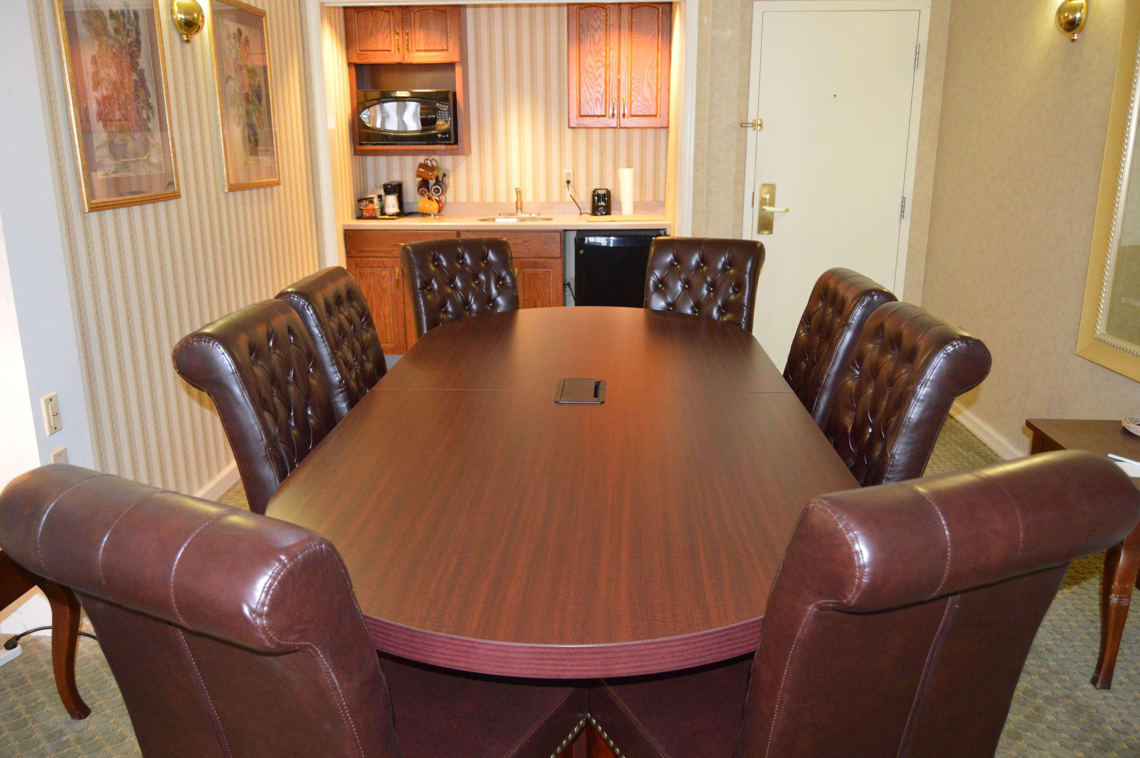 Best Western Plus Wilkes Barre Center City Bagian luar foto