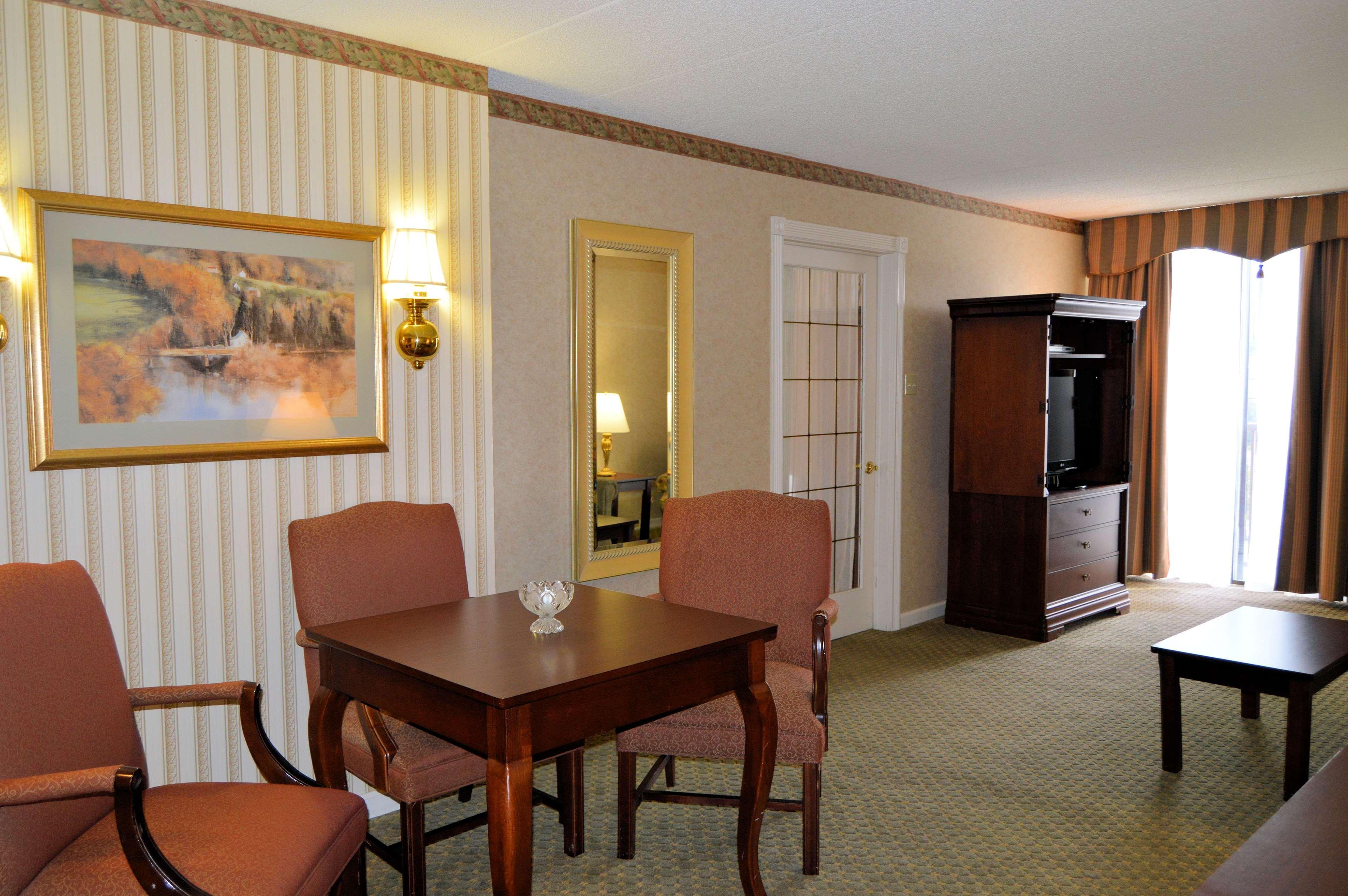 Best Western Plus Wilkes Barre Center City Bagian luar foto